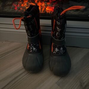 Disney Olaf sorel snow boots